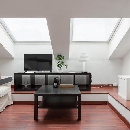 2 Bedroom Apt - Duomo 3 Милано Екстериор снимка